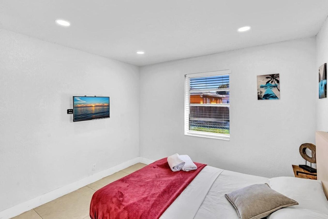 New Stylish 2 Bdrm Mins To Beach & Aventura Mall Hallandale Beach Exterior foto