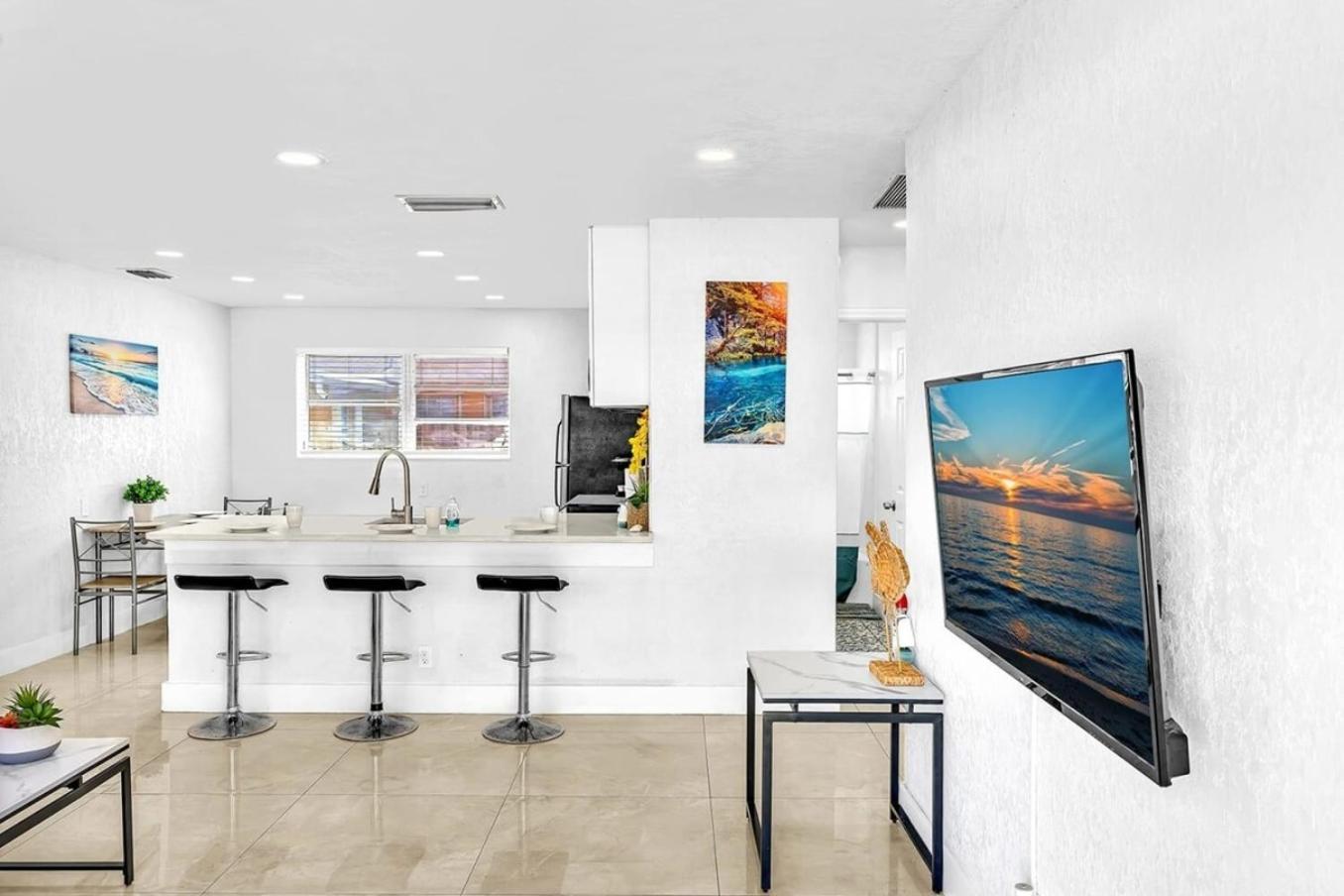New Stylish 2 Bdrm Mins To Beach & Aventura Mall Hallandale Beach Exterior foto